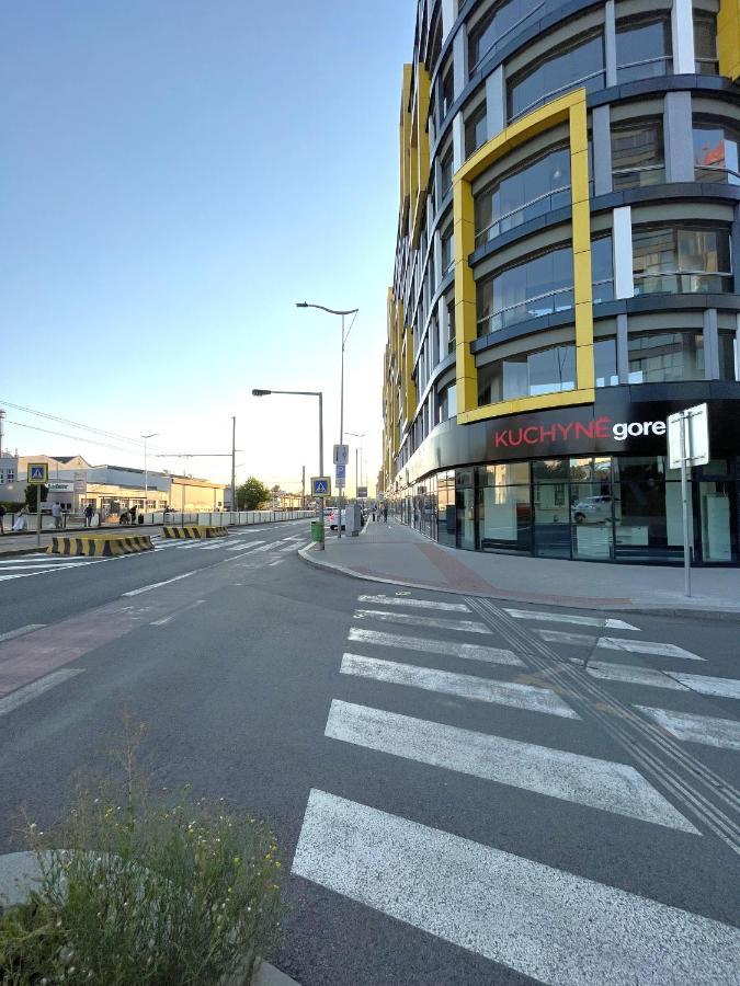 Vit - Parkování Zdarma - O2 Arena *